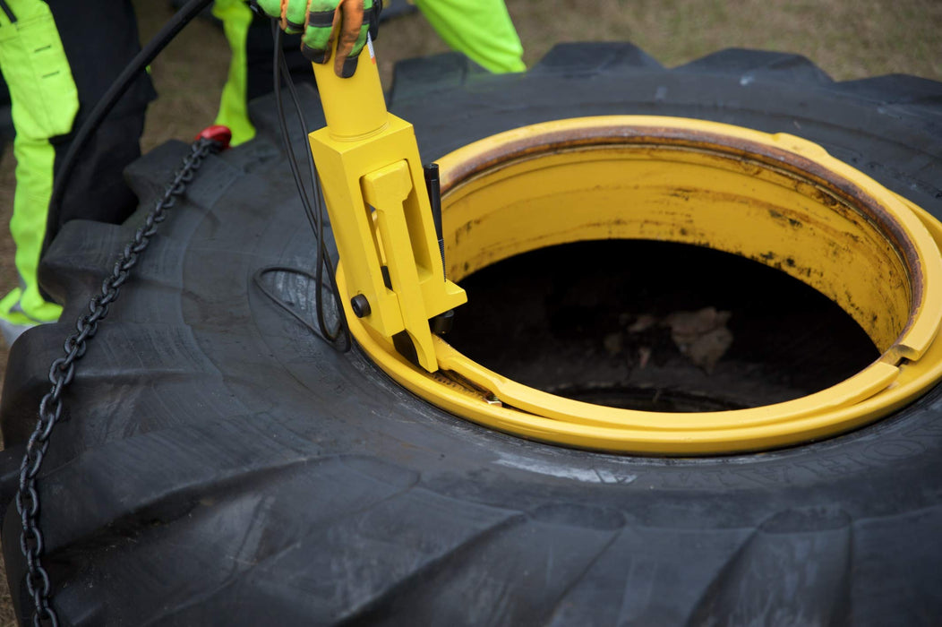 AME INTL 11000 OTR Giant Tire Bead Breaker (OTR-1825)