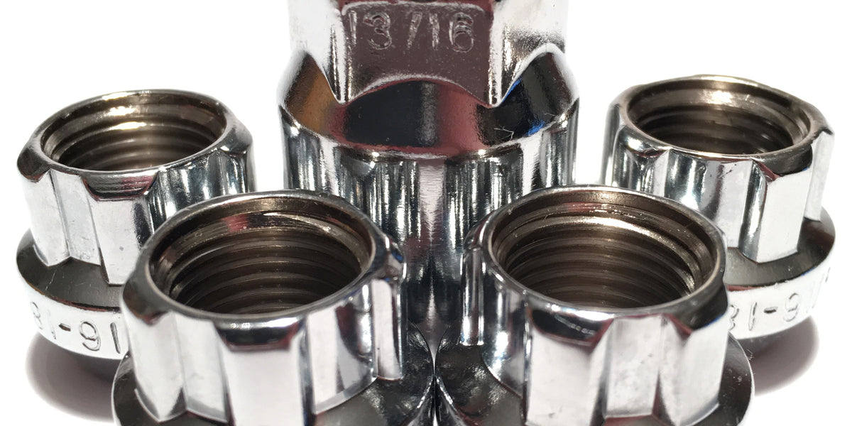 Chrome Open End Bulge Acorn Locking Lug Nuts – 9/16-18 Thread, 60° Conical Seat – Set Of 4 With 1 Key